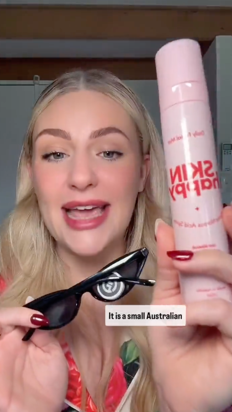 Video of Aussie Beauty Expert Gracie Reviewing Skin Happy Hypochlorous Acid Spray
